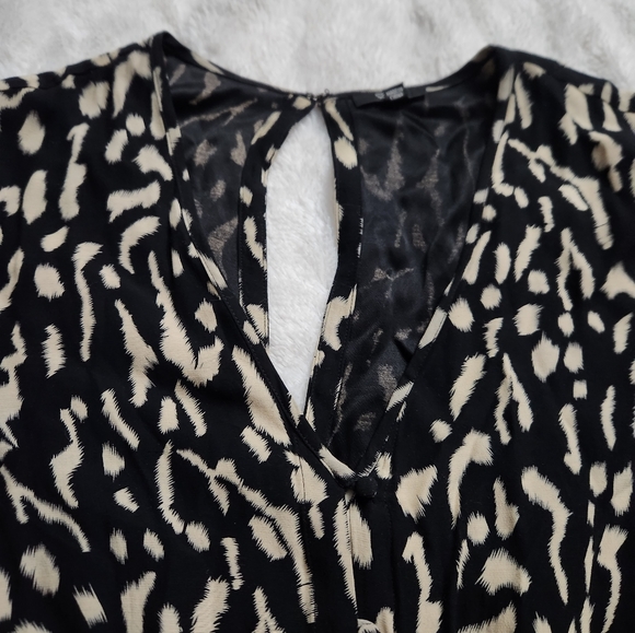 Rails Patterned Romper - Picture 4 of 5